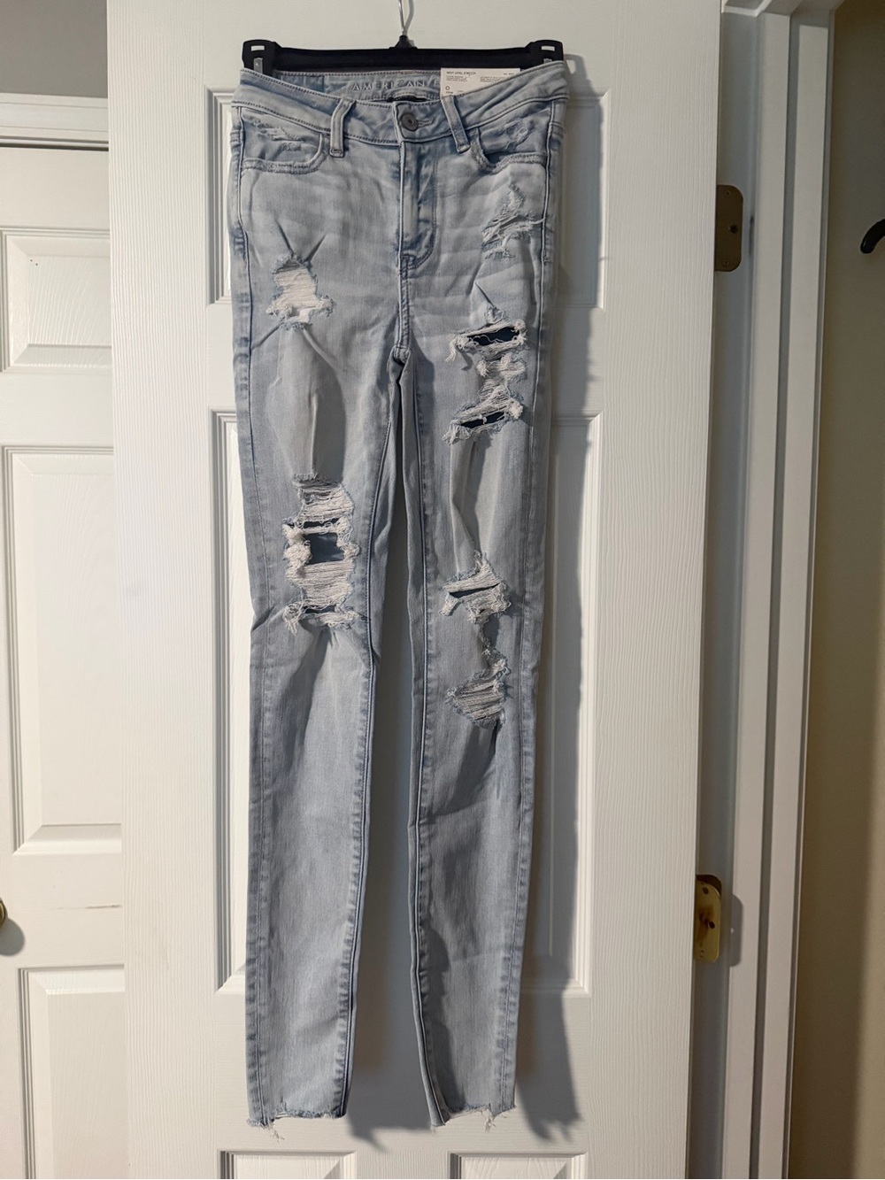 American Eagle Outfitters Light Wash Distressed Skinny Jeans